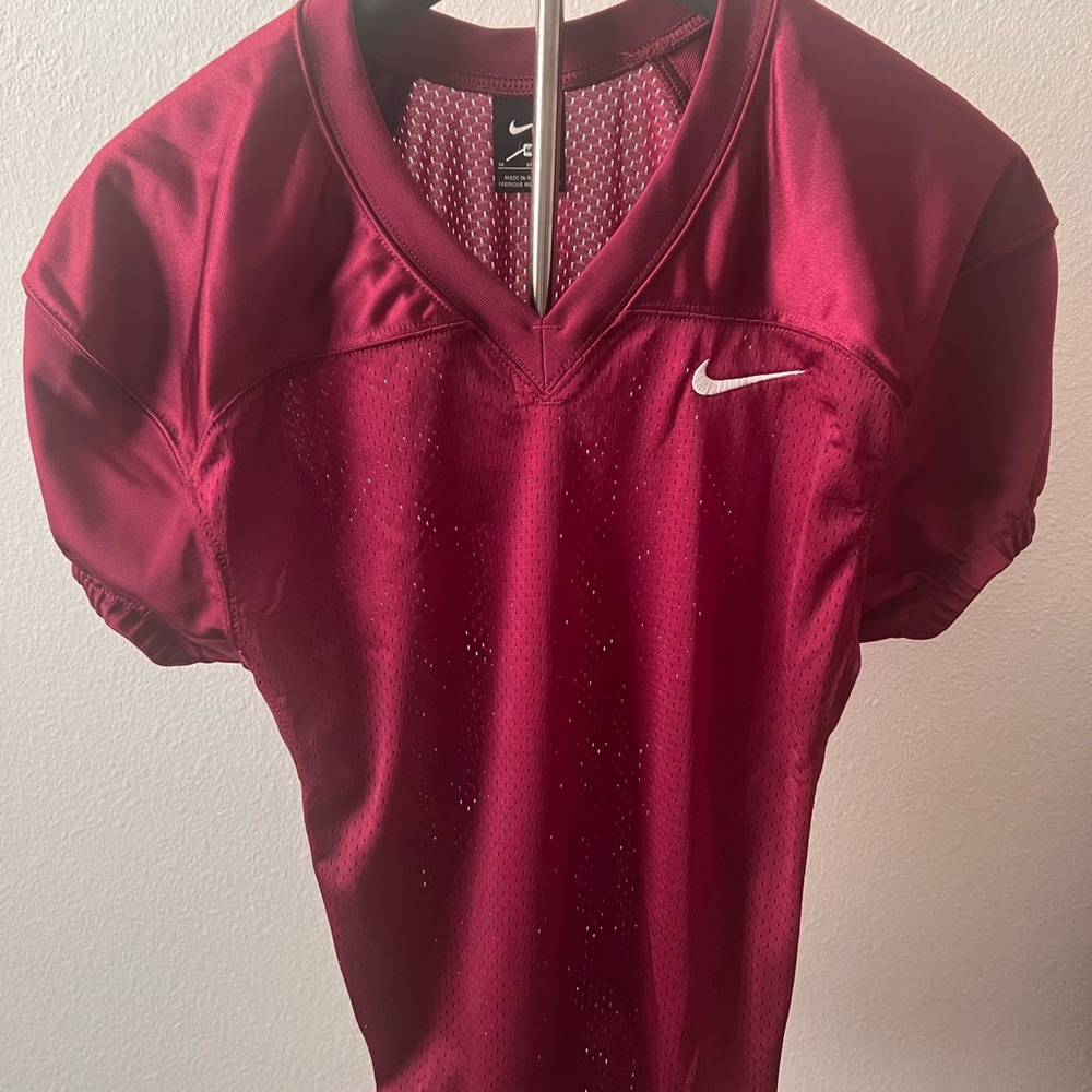 Nike Men’s Team Stick Vapor Varsity V Neck Shirt Sleeve Football Jersey Red, NWT
